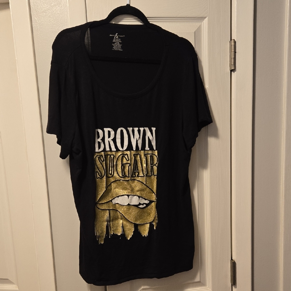 Ashley Stewart Brown Sugar Tee with Gold Graphic.      ⭐️✨️ PRE OWNED⭐️✨️
